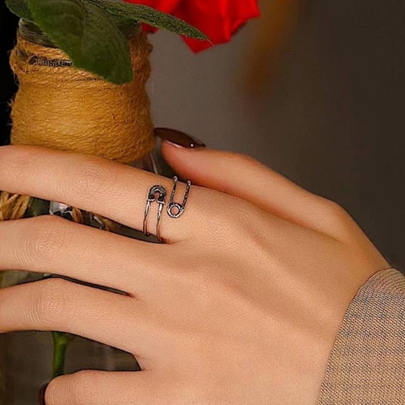 Sterling Silver Safety Pin Bangle Bracelet With Matching Ring - Picture 12 of 15